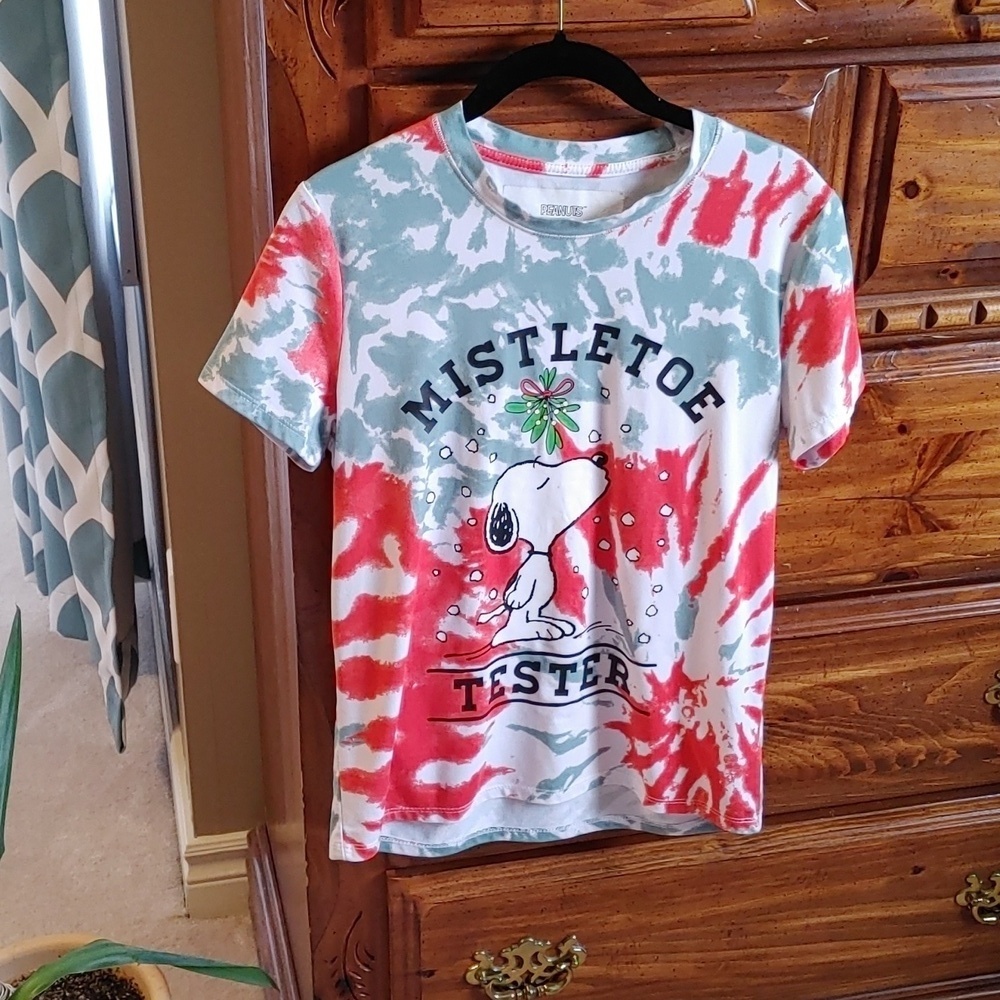 WOMEN'S PEANUTS HOLIDAY TIE DYE T-SHIRT